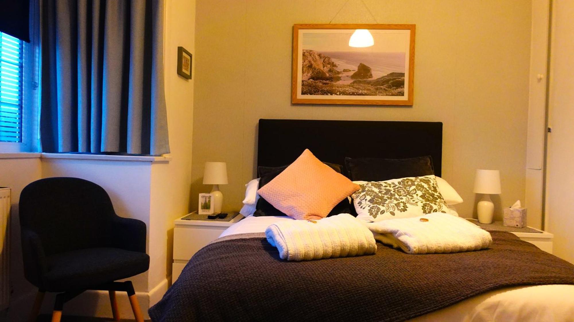 En-Suite Nook Near Forest & Sea, Super Value With Fridge, Microwave And Tv Lymington Exterior foto